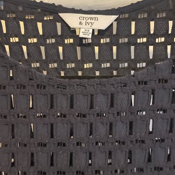 Crown and Ivy | Women’s Navy Eyelet Top | XS - Picture 2 of 6